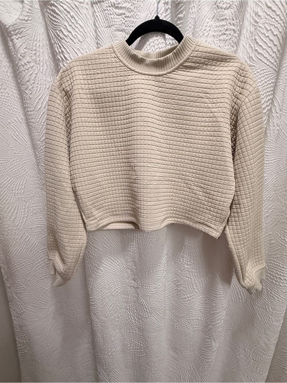 Lululemon RARE Lab Textured Grid Cropped Pullover Size Small 🔥